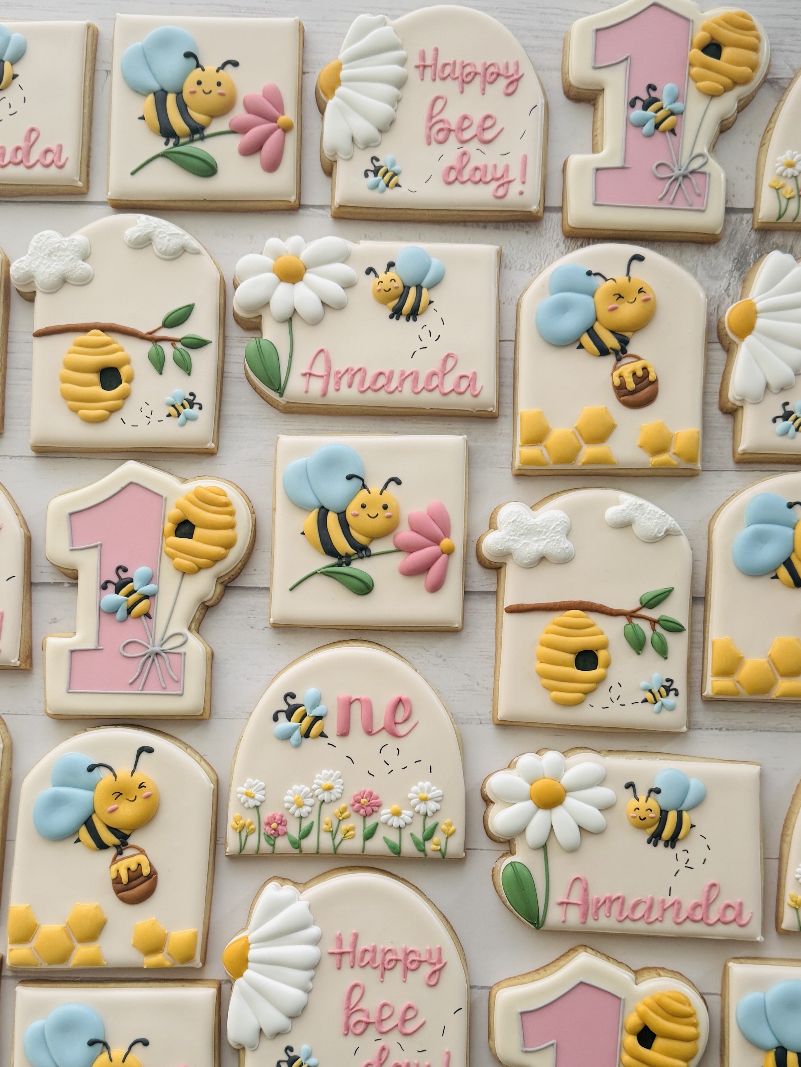Bee and flowers cookies